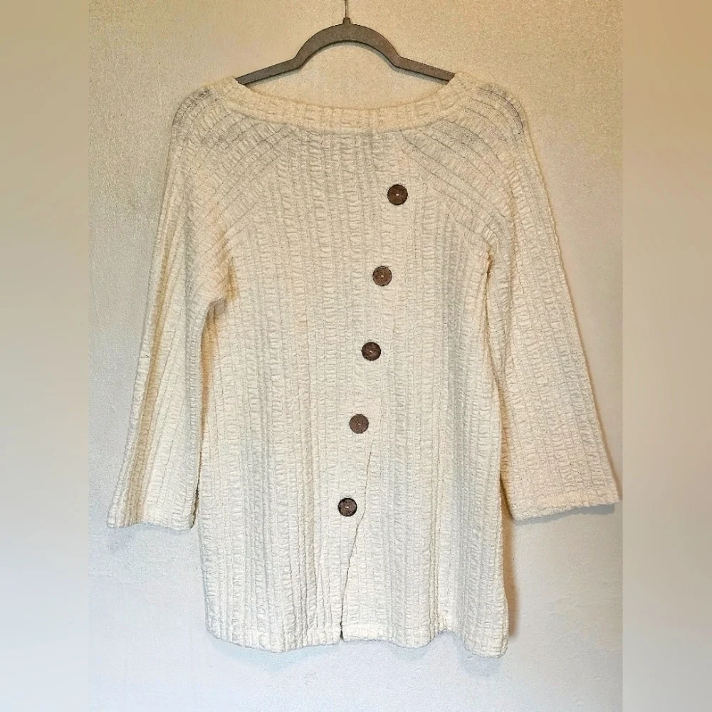 Soft Surroundings Textured  Back Button Cream Tunic Top